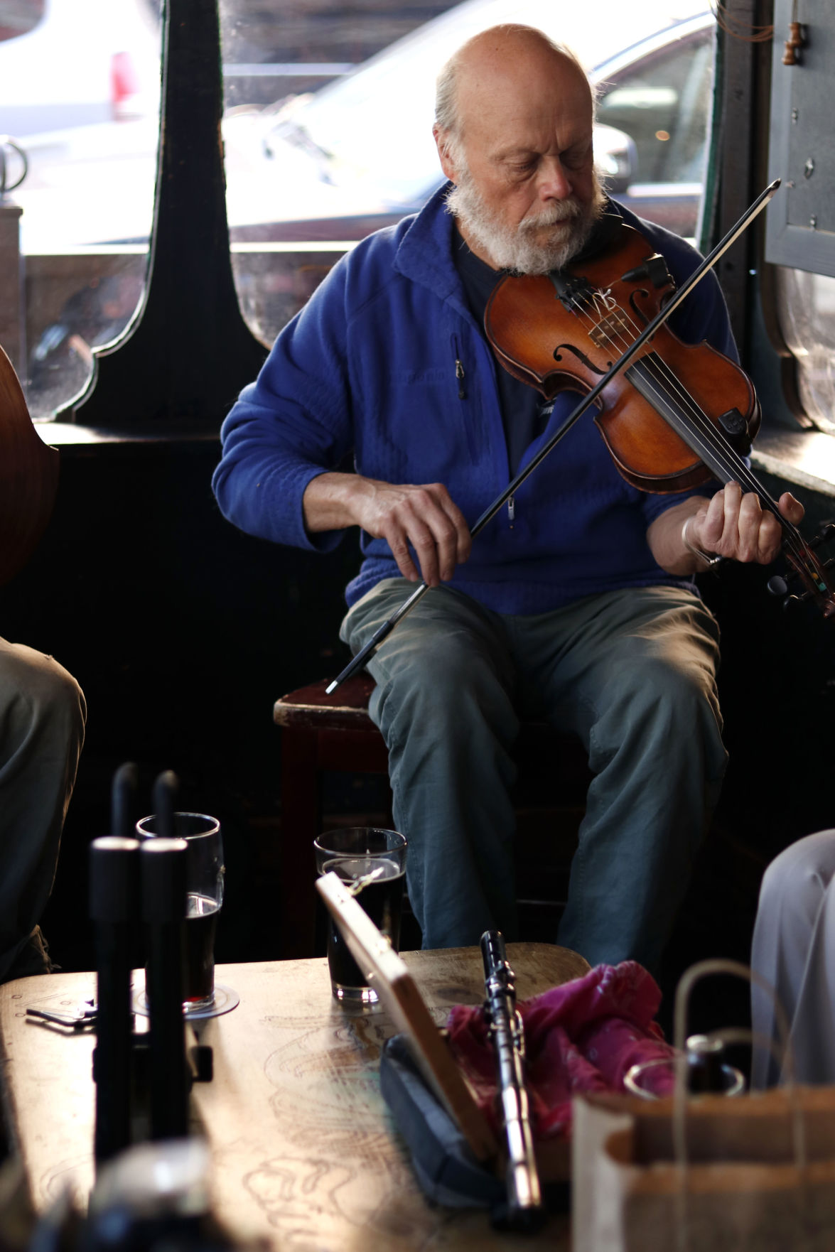 dancefolkviolin.jpg